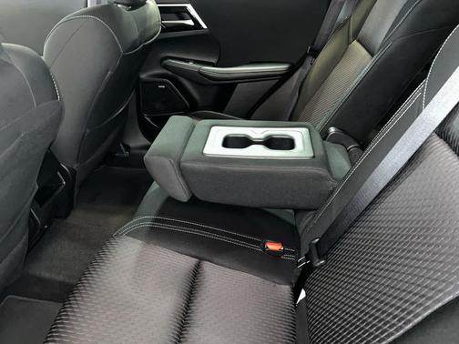 Alloy Silver Metallic 2025 Mitsubishi Outlander ES S-AWC