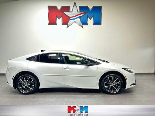 2024 Toyota Prius XLE