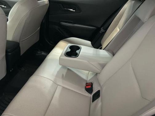 2024 Toyota Prius XLE