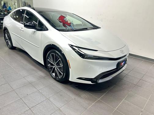 2024 Toyota Prius XLE