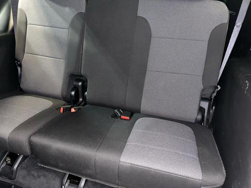 Mosaic Black Metallic 2024 Chevrolet Traverse LT Cloth