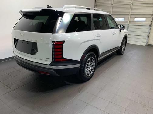 Creamy White Pearl 2026 Hyundai PALISADE SEL 7P