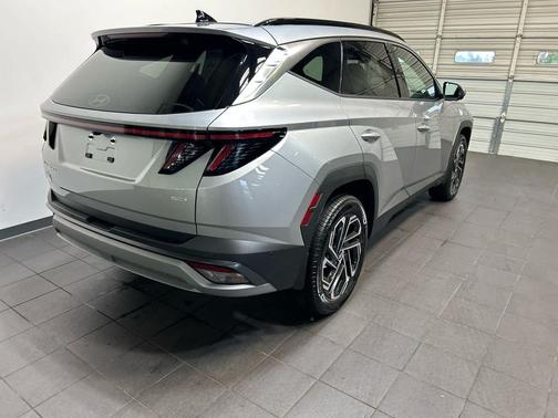Shimmering Silver 2026 Hyundai TUCSON Limited
