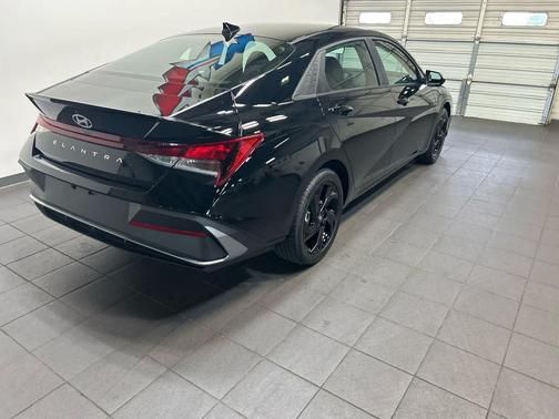 Abyss Black 2026 Hyundai ELANTRA Sport