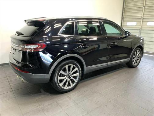 2019 Lincoln Nautilus Select