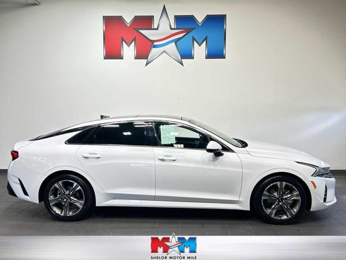 Glacial White Pearl 2023 Kia K5 EX
