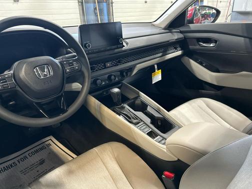 2025 Honda Accord LX 1.5T