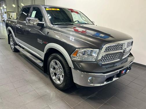 Granite Crystal Metallic Clearcoat 2018 RAM 1500 Laramie