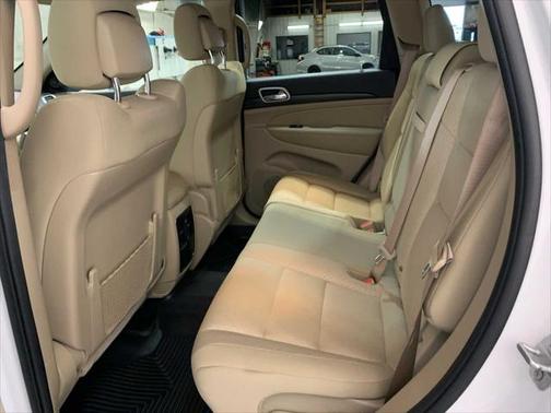 2020 Jeep Grand Cherokee Laredo