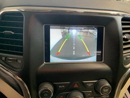 2020 Jeep Grand Cherokee Laredo