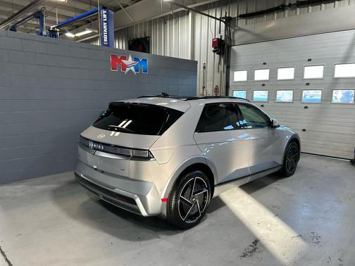 2025 Hyundai IONIQ 5 Limited