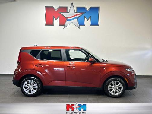 Mars Orange 2022 Kia Soul LX