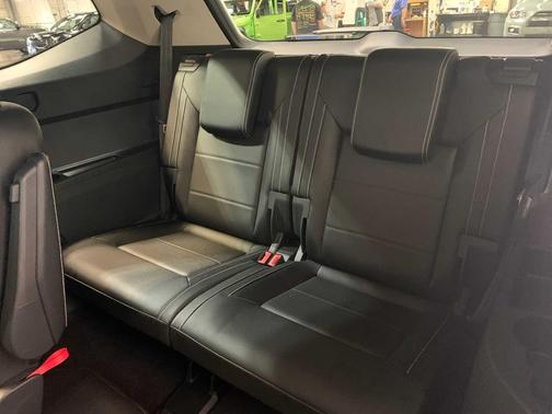 2023 Volkswagen Atlas 3.6L SE w/Technology