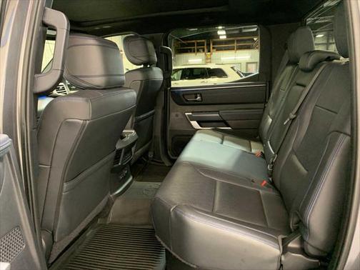 2022 Toyota Tundra Platinum