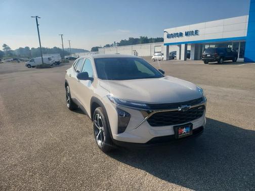 White Sands 2026 Chevrolet Trax FWD 1RS