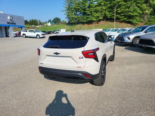 White Sands 2026 Chevrolet Trax FWD 1RS