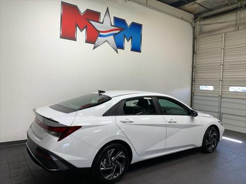 2025 Hyundai ELANTRA Sport