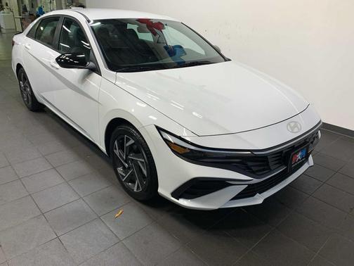 2025 Hyundai ELANTRA Sport