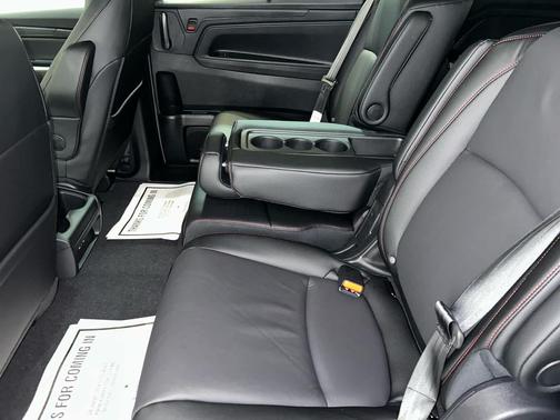 Sonic Gray Pearl 2026 Honda Odyssey Sport-L