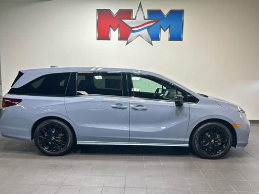 Sonic Gray Pearl 2026 Honda Odyssey Sport-L
