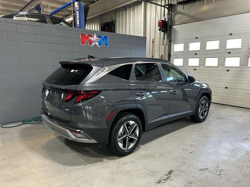 Ecotronic Gray 2026 Hyundai TUCSON SEL