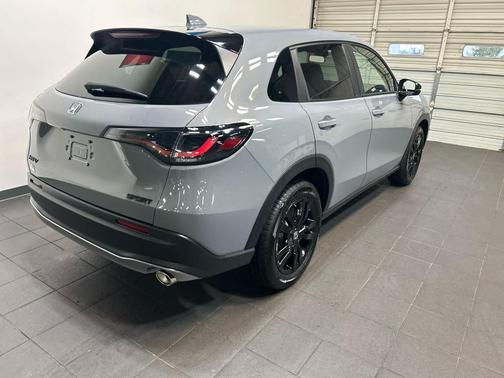 Urban Gray Pearl 2026 Honda HR-V AWD Sport