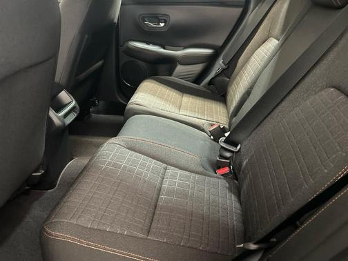 Urban Gray Pearl 2026 Honda HR-V AWD Sport