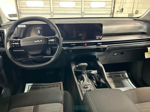 GLACIAL WHITE 2026 Kia Sorento LX