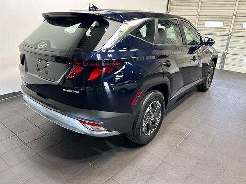 Deep Sea 2026 Hyundai TUCSON Hybrid Blue SE