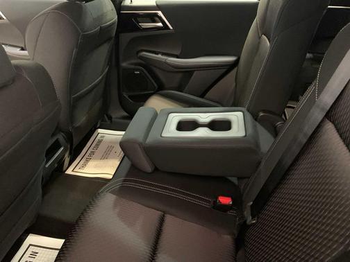 2026 Mitsubishi Outlander ES 2.5 S-AWC