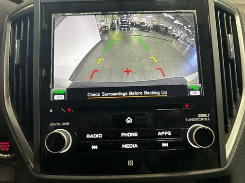Crystal White Pearl 2018 Subaru Crosstrek 2.0i Limited
