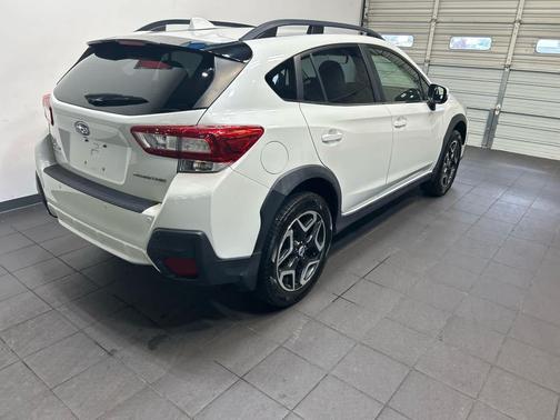 Crystal White Pearl 2018 Subaru Crosstrek 2.0i Limited