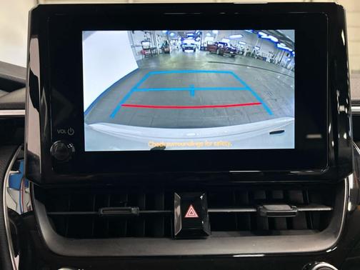 Ice Cap 2024 Toyota Corolla LE