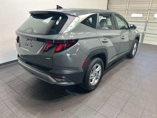Hampton Gray 2026 Hyundai TUCSON SE