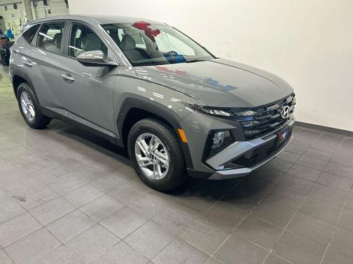 Hampton Gray 2026 Hyundai TUCSON SE