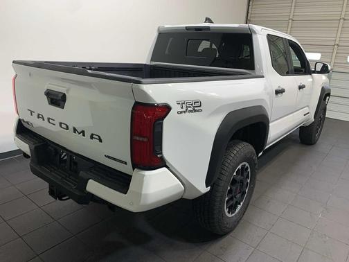 2025 Toyota Tacoma Hybrid TRD Off Road