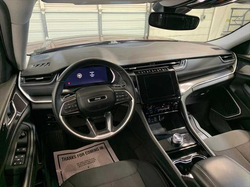 2022 Jeep Grand Cherokee L Laredo