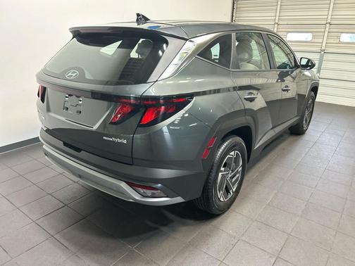 Amazon Gray 2026 Hyundai TUCSON Hybrid Blue SE