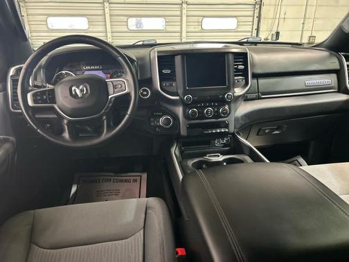 Delmonico Red Pearlcoat 2022 RAM 1500 Big Horn/Lone Star