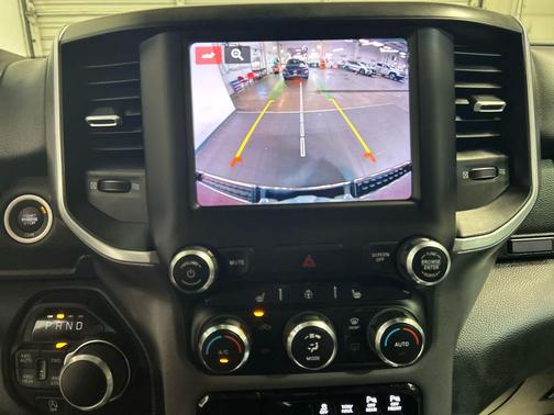 Delmonico Red Pearlcoat 2022 RAM 1500 Big Horn/Lone Star