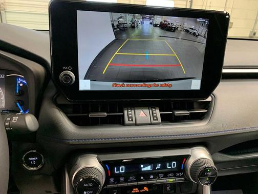 2025 Toyota RAV4 Hybrid SE