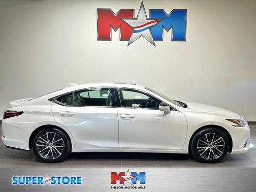 Eminent White Pearl 2025 Lexus ES 350 Base