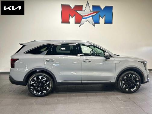 Wolf Gray 2026 Kia Sorento EX