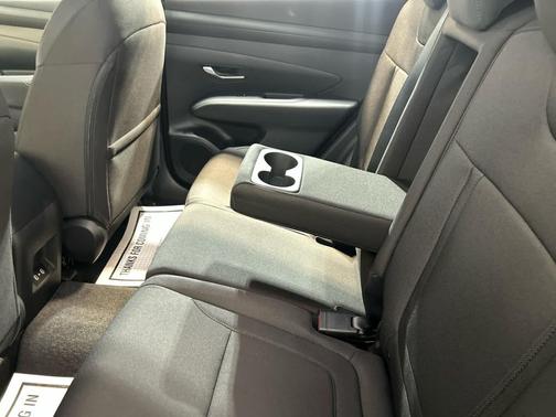 Shimmering Silver 2026 Hyundai TUCSON SE