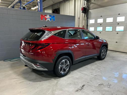 2026 Hyundai TUCSON Hybrid Blue SE