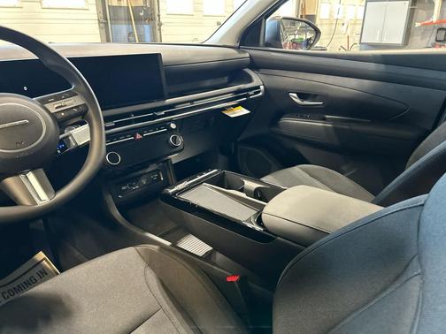 2026 Hyundai TUCSON Hybrid Blue SE