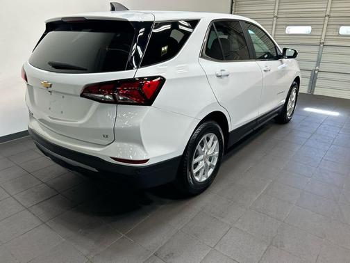 Summit White 2024 Chevrolet Equinox 1LT