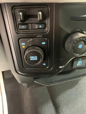 Oxford White 2025 Ford F-250 XLT
