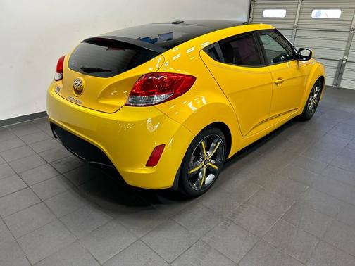 26.2 Yellow 2016 Hyundai Veloster Base