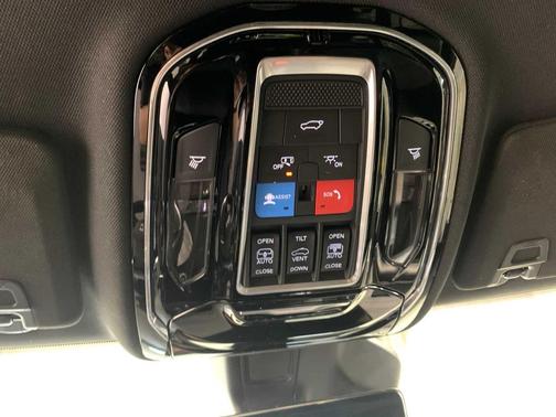 2022 Jeep Grand Cherokee Overland